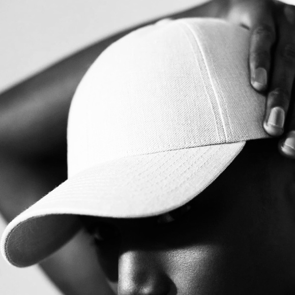 LAST ONE! ✨BRAND NEW! CELEB STYLE BASEBALL CAP✨ - Picture 3 of 3